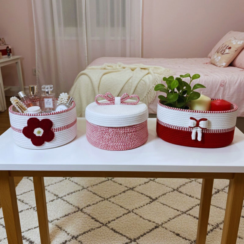 باسكت أحمر فيونكة كروشيه